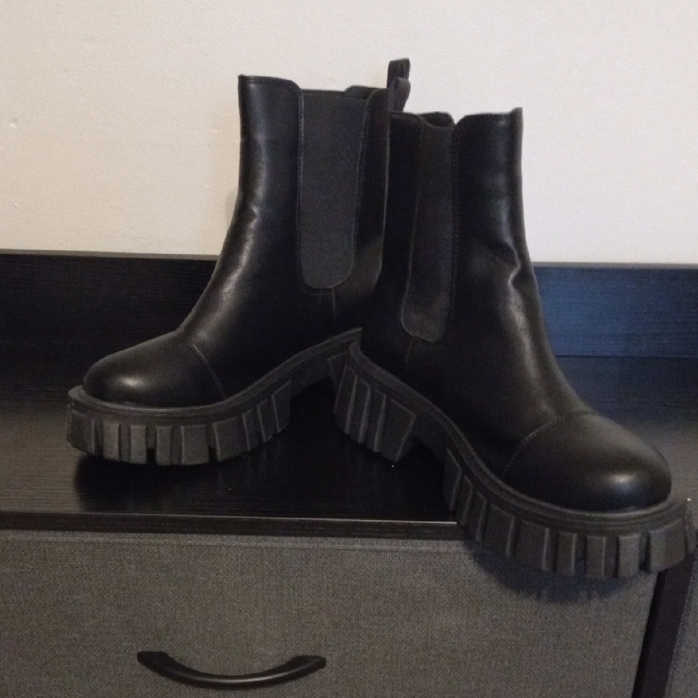 Chunky Black Ankle Booties with Elastic Panels